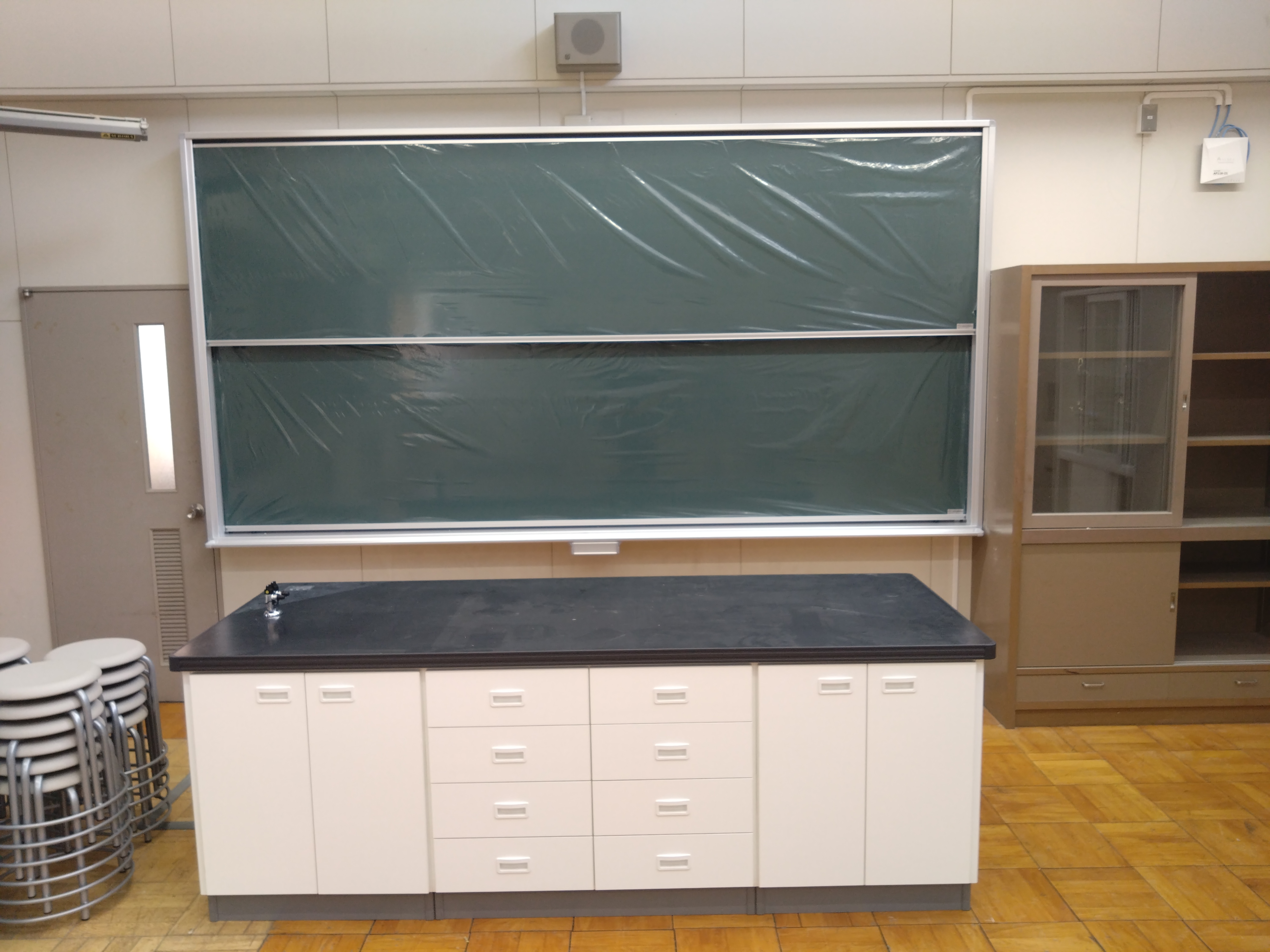 2026年3月　旭岡中学校理科室整備工事