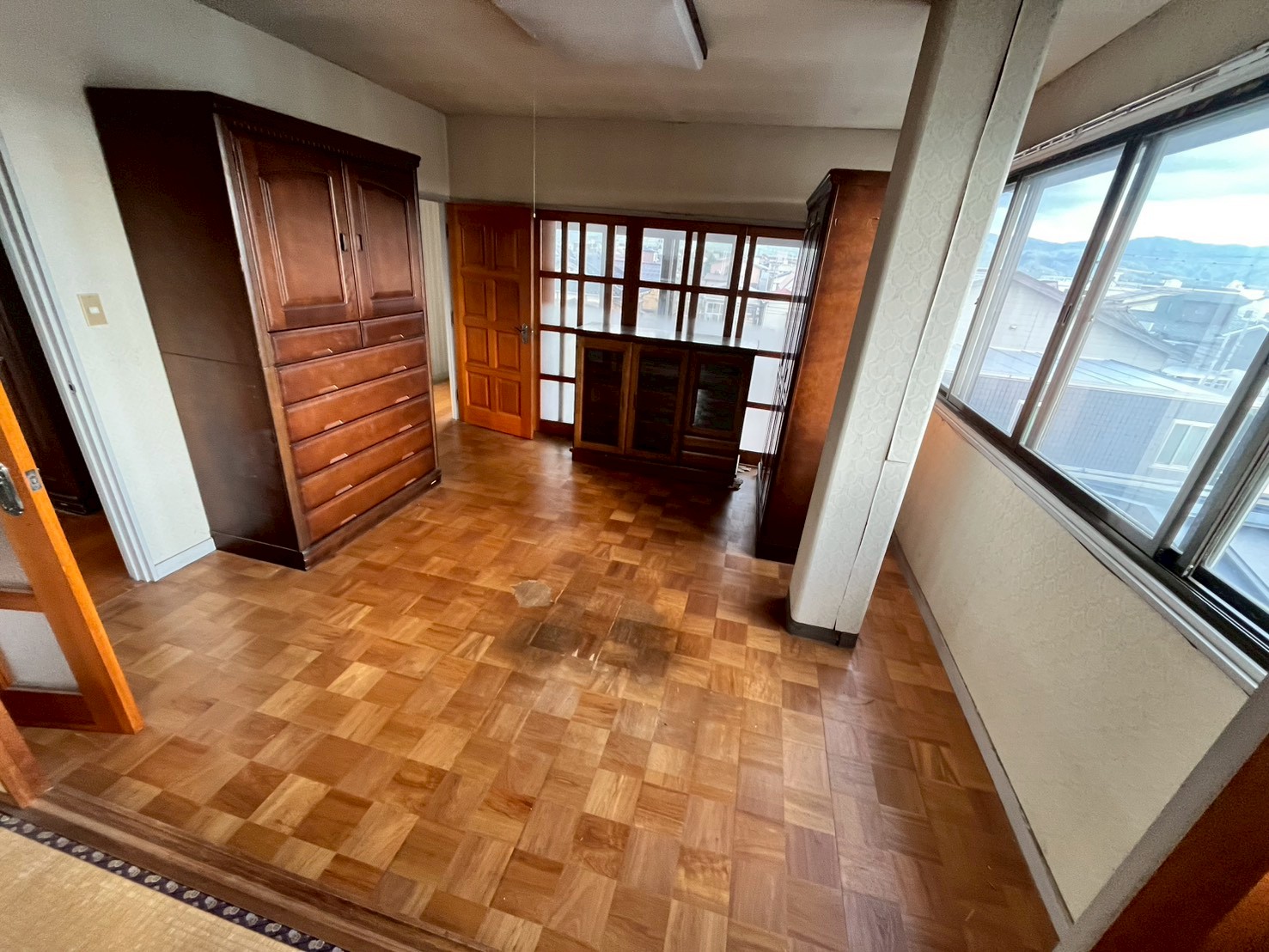 長岡市石内１丁目　鉄骨造３階建て建物付き中古物件【建築条件付き】