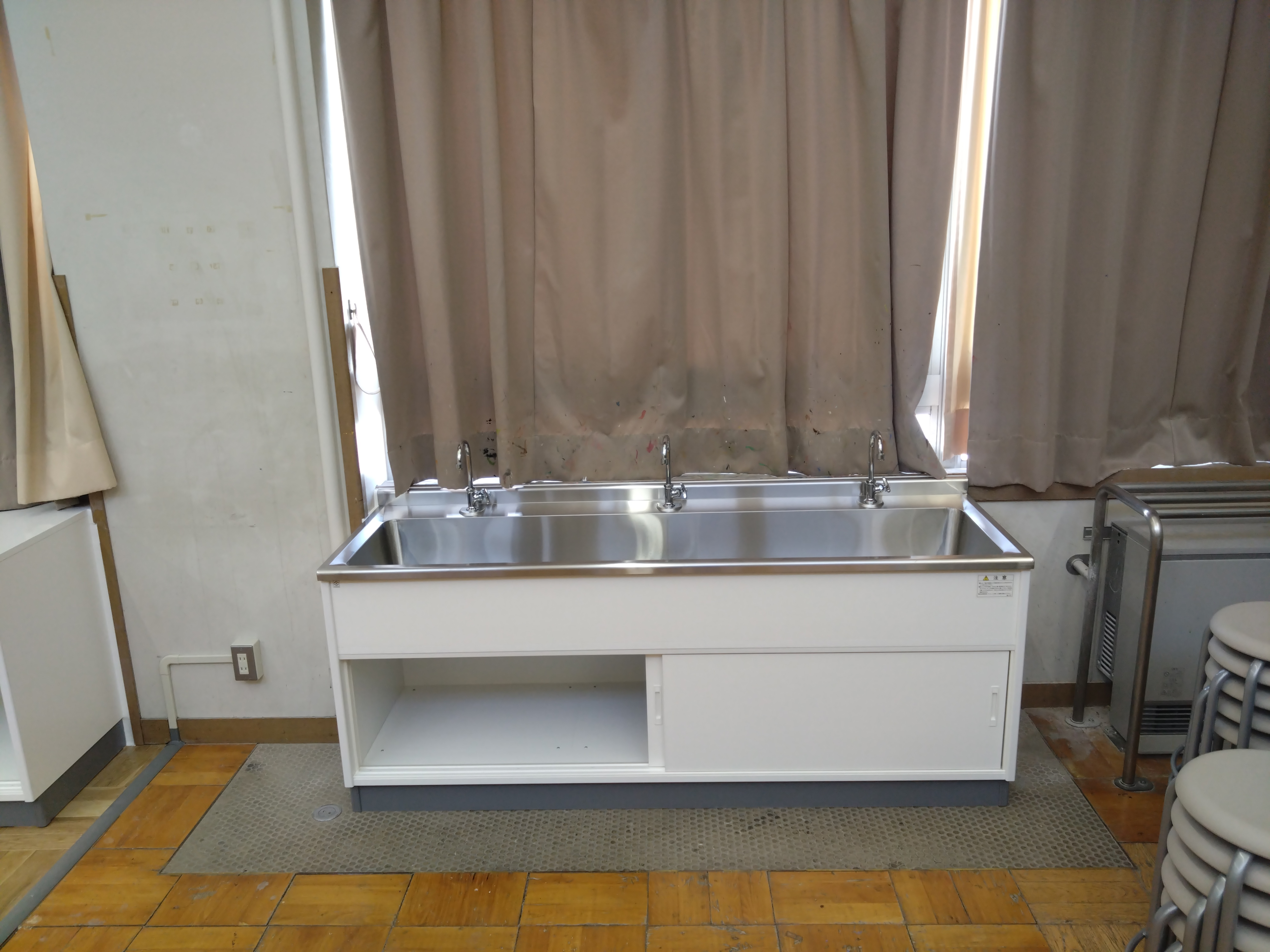 2026年3月　旭岡中学校理科室整備工事