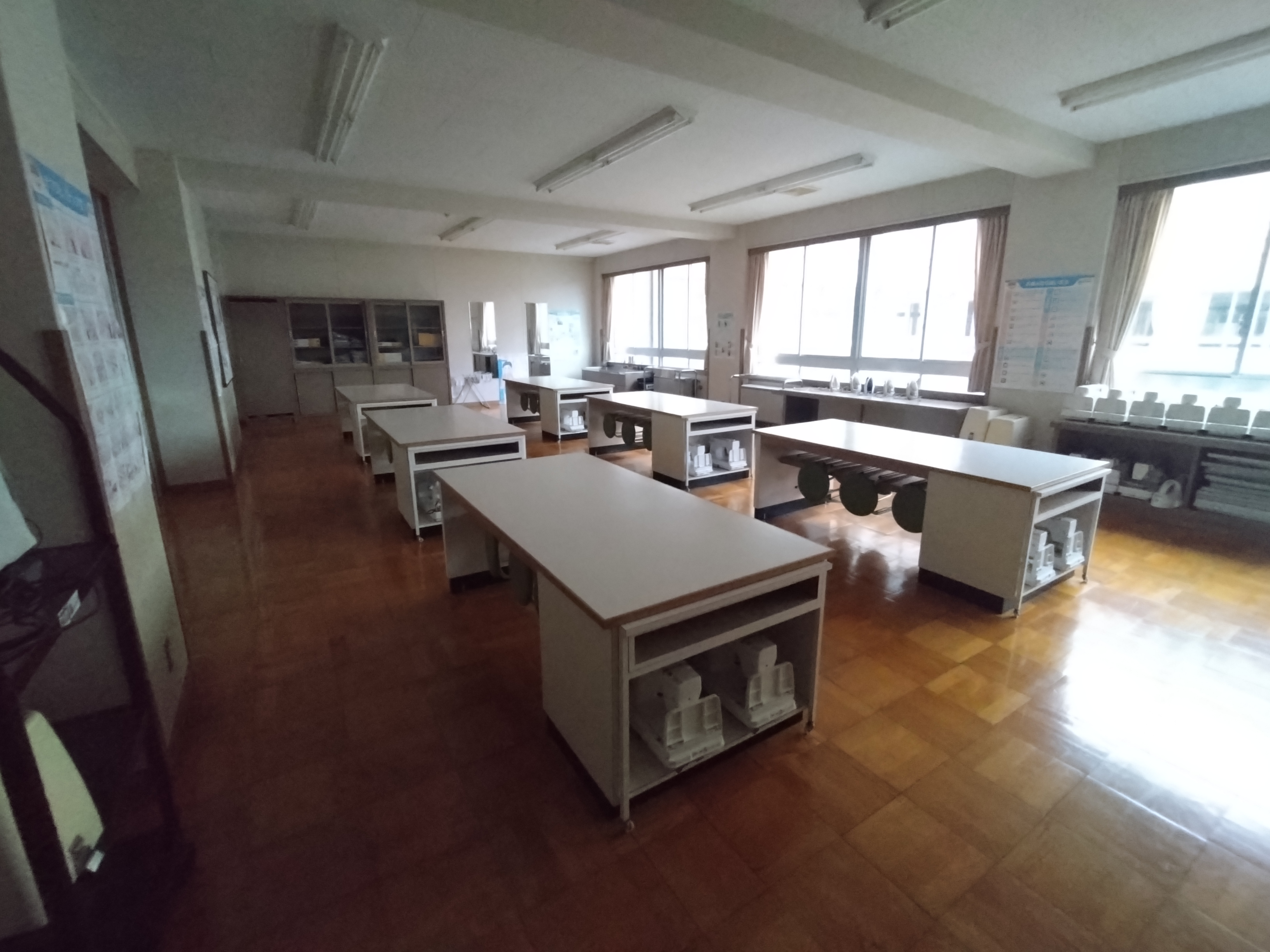 2026年3月　旭岡中学校理科室整備工事